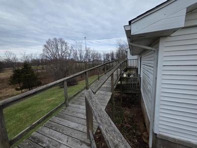 With over 3000 sqft of living space and nearly 7 acres, this