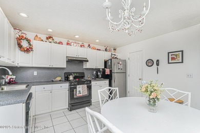 Welcome to 516 Medina Street, a beautiful attached single family - photo 8