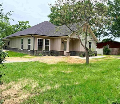 Located just four blocks from the community common area with a - photo 1
