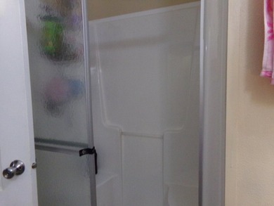 Motivated seller! 2018 Beauty-move-in ready and worry free! This - photo 16
