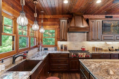 Stunning modern Land's End constructed lodge on the east shore - photo 17