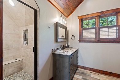 Stunning modern Land's End constructed lodge on the east shore - photo 40