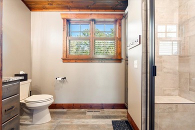 Stunning modern Land's End constructed lodge on the east shore - photo 42