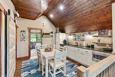 Stunning modern Land's End constructed lodge on the east shore - photo 43