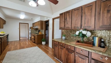 Charming Richardson Home with tons of potential in this spacious - photo 9