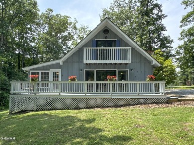 Lake Home For Sale in Sevierville, Tennessee