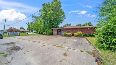 For Sale: Established Veterinary Clinic with Endless Potential - photo 6