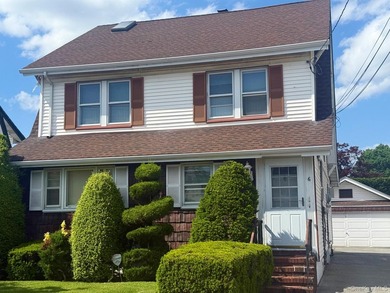 Two-Family Opportunity in East Rockaway Welcome to this spacious - photo 2