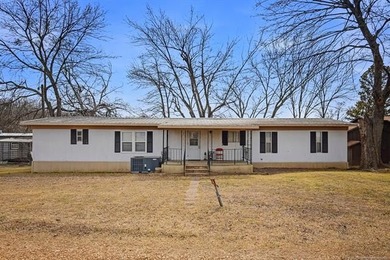 Grand River Home For Sale in Big Cabin Oklahoma