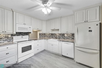 Lake Condo For Sale in Tamarac, Florida