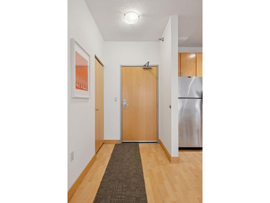 Welcome to University Flats in Prospect Park! Walk, bike, or - photo 5