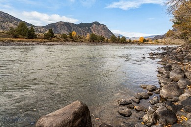 Yellowstone River Home For Sale in Gardiner Montana
