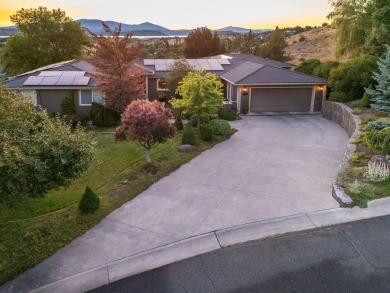 (private lake, pond, creek) Home For Sale in Klamath Falls Oregon