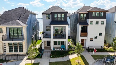 Welcome to your dream lakeside retreat in the prestigious - photo 11