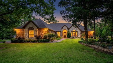 Magnificent designer waterfront home on beautiful Lake Fork - photo 2