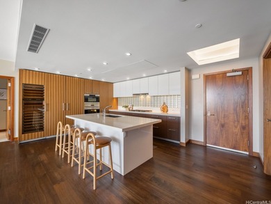 Positioned on a coveted high floor, Penthouse 2002 at One Ala - photo 9