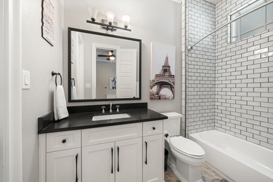 A Lakefront Lifestyle Like No Other - Little Elm, TX 4 bed 4 - photo 20