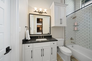 A Lakefront Lifestyle Like No Other - Little Elm, TX 4 bed 4 - photo 22
