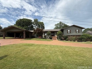 HOW ABOUT A HOME WITH THREE L'S? Luxurious, Lovable, and - photo 1