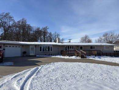 Lake Iroquois Home For Sale in Loda Illinois