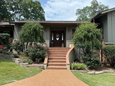 HOW ABOUT A HOME WITH THREE L'S? Luxurious, Lovable, and - photo 2