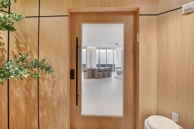 Step into a state-of-the-art, fully reimagined Bellini residence - photo 5