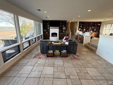 HOW ABOUT A HOME WITH THREE L'S? Luxurious, Lovable, and - photo 8