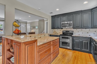 Beautifully updated 4-bedroom, 4-full-bath Expanded Split set on - photo 5