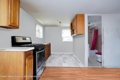 Welcome to 48 White Plains Ave - Check out this great, spacious - photo 5
