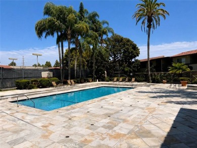 Welcome to Monterey Villas, located in the heart of Orange - photo 12
