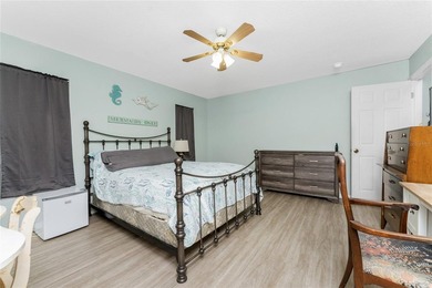 Charming 3 bedroom 2 bath home situated on an oversized lot in - photo 26