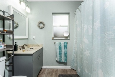 Charming 3 bedroom 2 bath home situated on an oversized lot in - photo 28