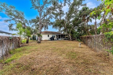 Charming 3 bedroom 2 bath home situated on an oversized lot in - photo 34