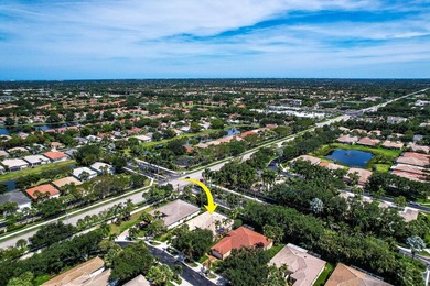 This bright and spacious home boasts soaring ceilings and a - photo 39