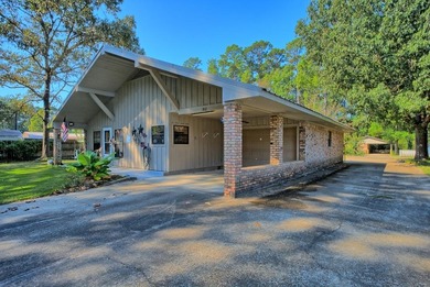 Toledo Bend Lake Home For Sale in Hemphill Texas