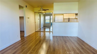 Ground-floor condo located in a desirable, gated 55+ community - photo 6