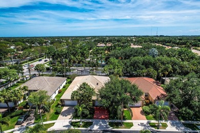 This bright and spacious home boasts soaring ceilings and a - photo 46