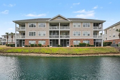 Welcome to this bright and beachy 2-bedroom, 2-bath end-unit - photo 2