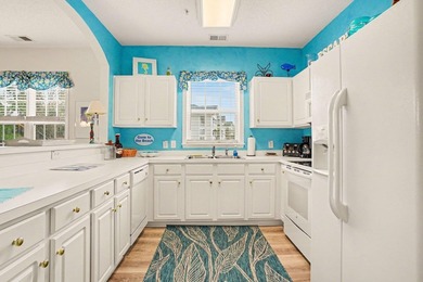 Welcome to this bright and beachy 2-bedroom, 2-bath end-unit - photo 5