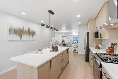 A rare opportunity to own a completely designed single-family - photo 16