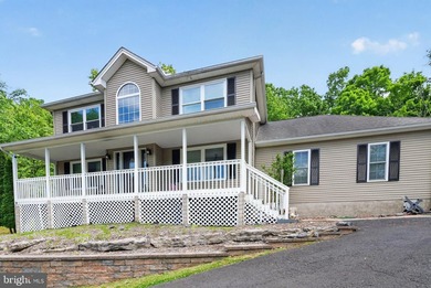 Back on the market and ready to become home! This spacious - photo 2