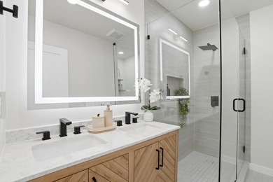 A rare opportunity to own a completely designed single-family - photo 25
