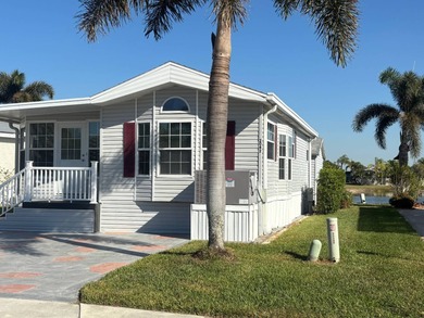 (private lake, pond, creek) Home For Sale in Naples Florida