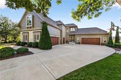 Welcome to a truly magnificent 1.5 story, 5 car garage residence - photo 3