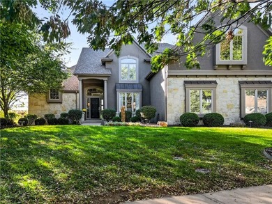 Welcome to a truly magnificent 1.5 story, 5 car garage residence - photo 4