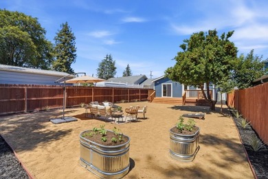 A rare opportunity to own a completely designed single-family - photo 42