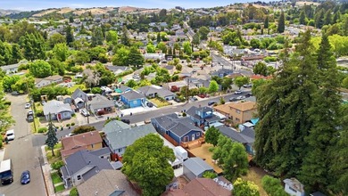 A rare opportunity to own a completely designed single-family - photo 50