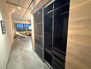 Historic CW Lofts in NE Minneapolis, 4th-floor gem unveils a - photo 10