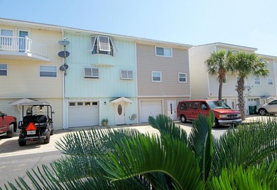 Destin/Holiday Isle Waterfront Townhome with Private Dock & - photo 2