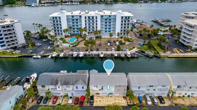 Destin/Holiday Isle Waterfront Townhome with Private Dock & - photo 9